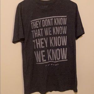 Friends shirt size M